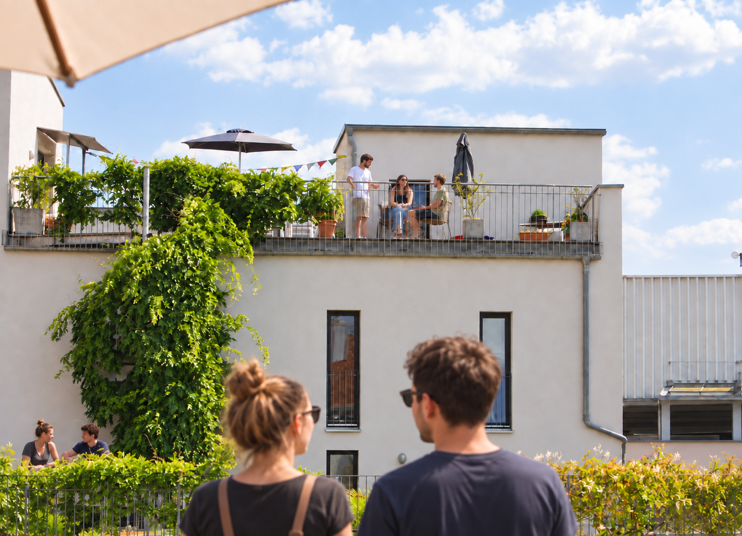 Blick von der Terrasse der Stern WG 10.2 auf die Penthouse-WG 10.4